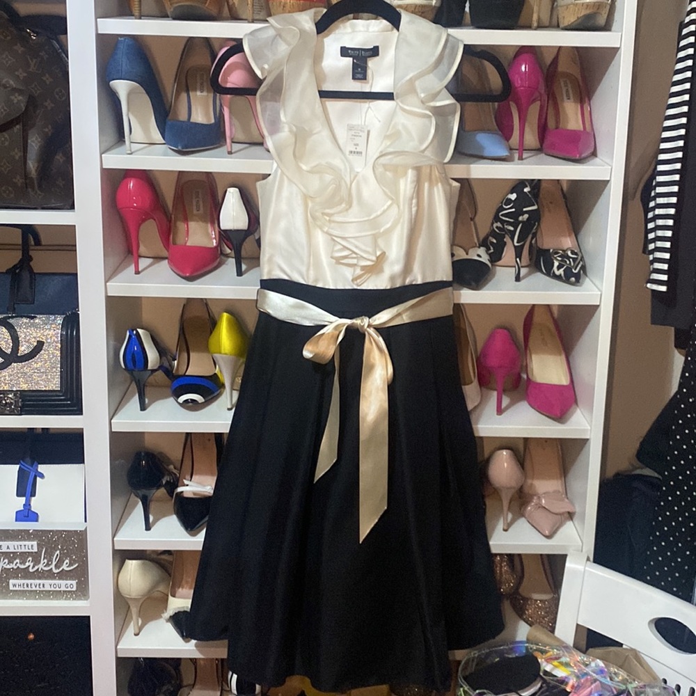 Black and Cream Ruffle Black House White Market Dress - NEW - Picture 3 of 13